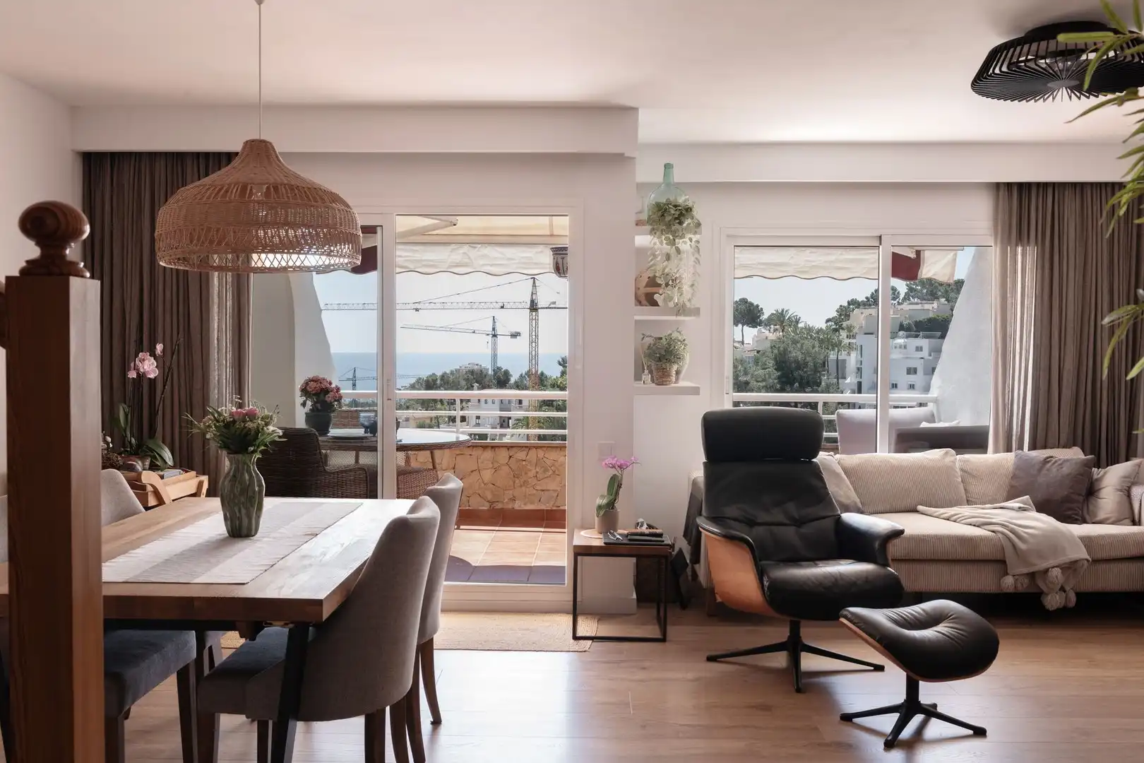 Sala d'estar de Apartament en venda en Calvià amb Terrassa i Balcó