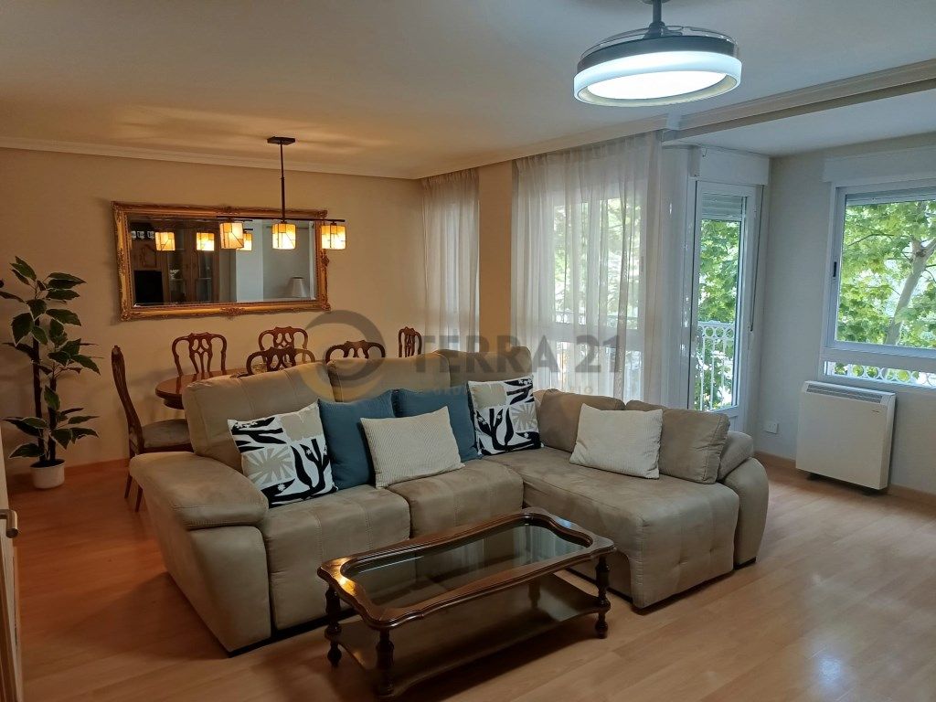 Living room of Flat to rent in  Jaén Capital