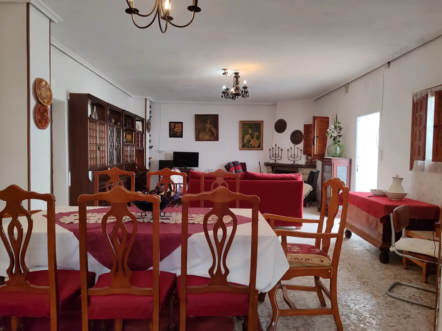 Menjador de Casa o xalet en venda en Elche / Elx amb Jardí privat, Traster i Moblat