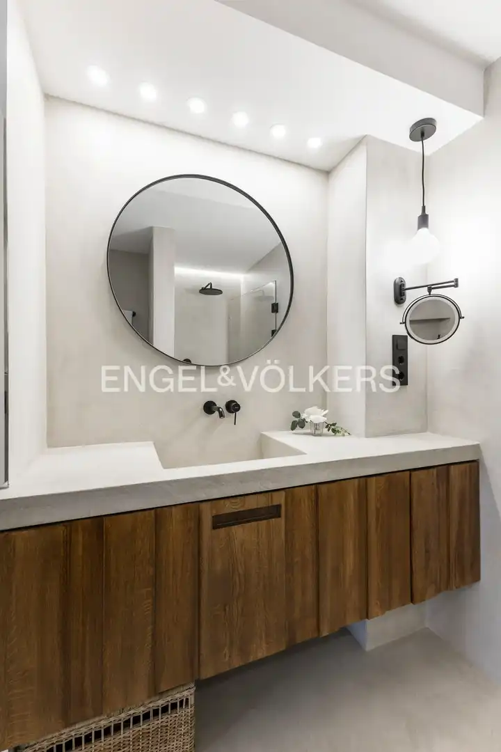 Bathroom of Flat for sale in Madrid  with Air Conditioner, Heating and Parquet flooring