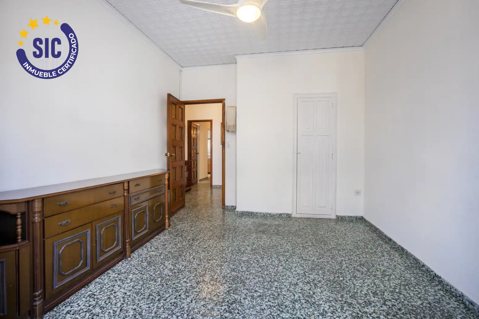 Piso en venta en Valencia con Calefacción, Trastero y Balcón