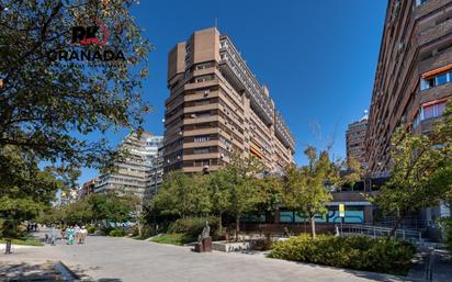 Exterior view of Flat for sale in  Granada Capital