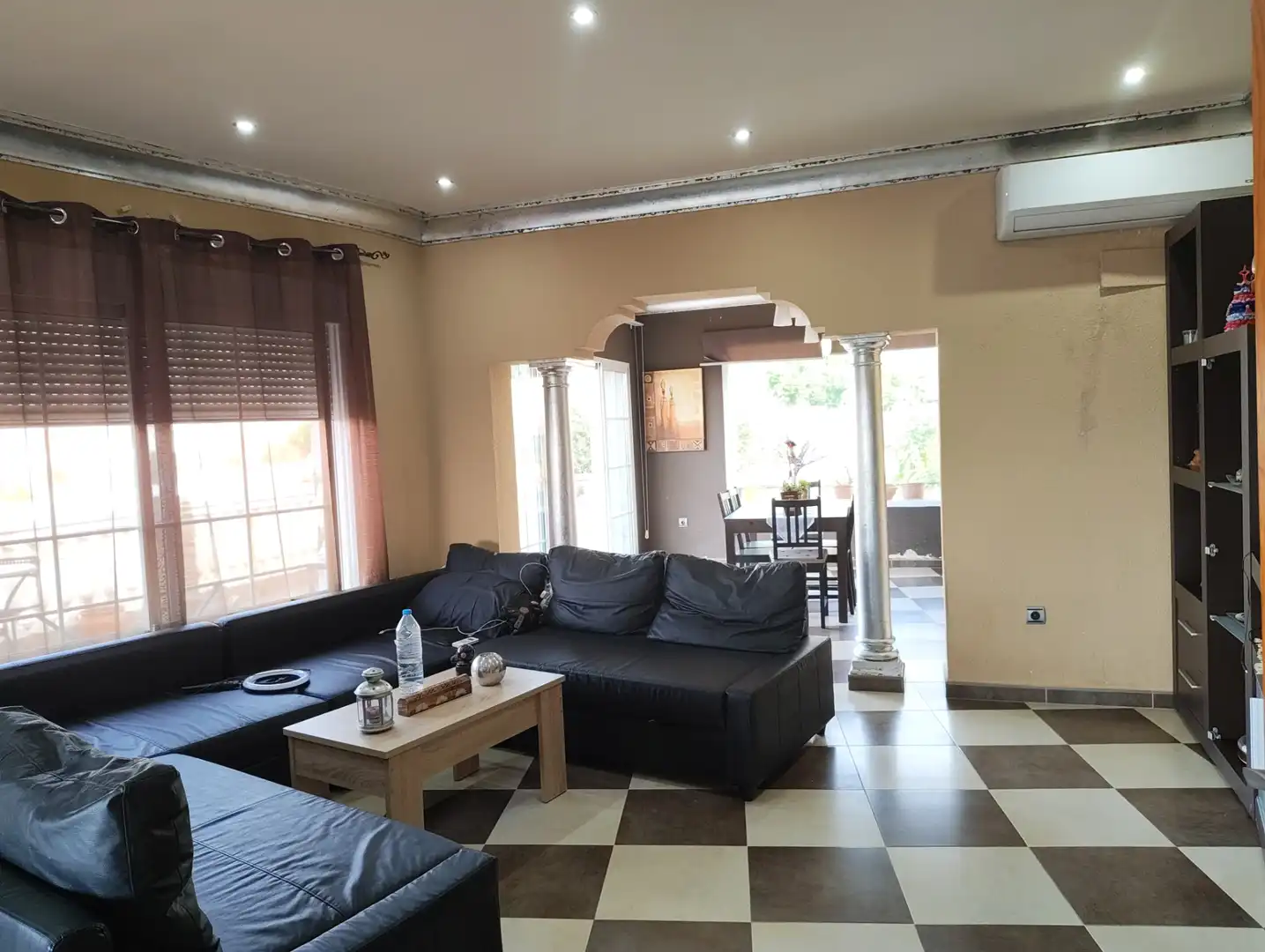 Sala d'estar de Casa o xalet en venda en Benalmádena amb Aire condicionat, Calefacció i Jardí privat