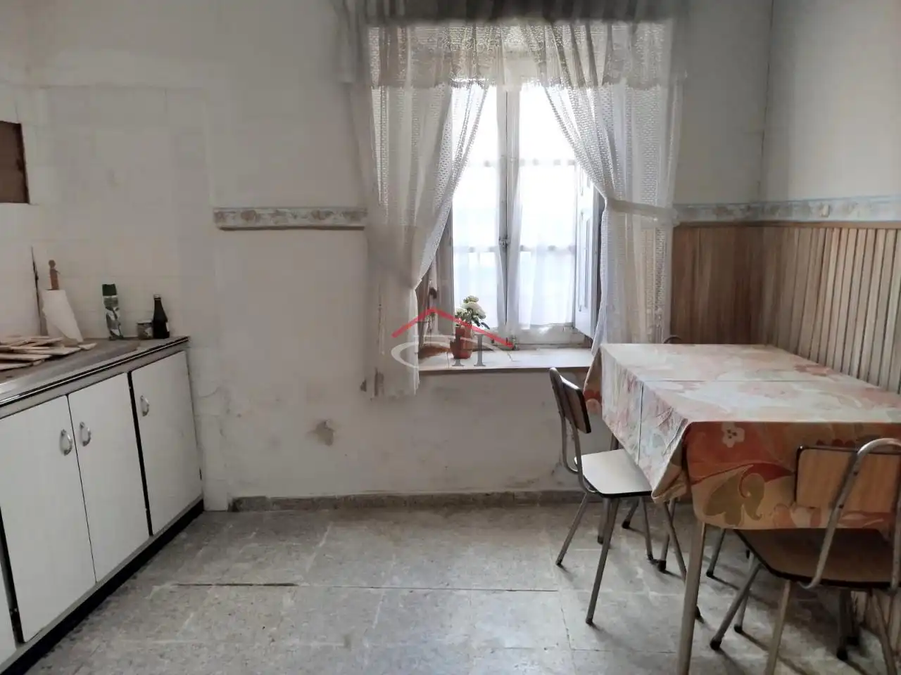 Kitchen of Houses for sale in Mansilla de las Mulas  with Storage room