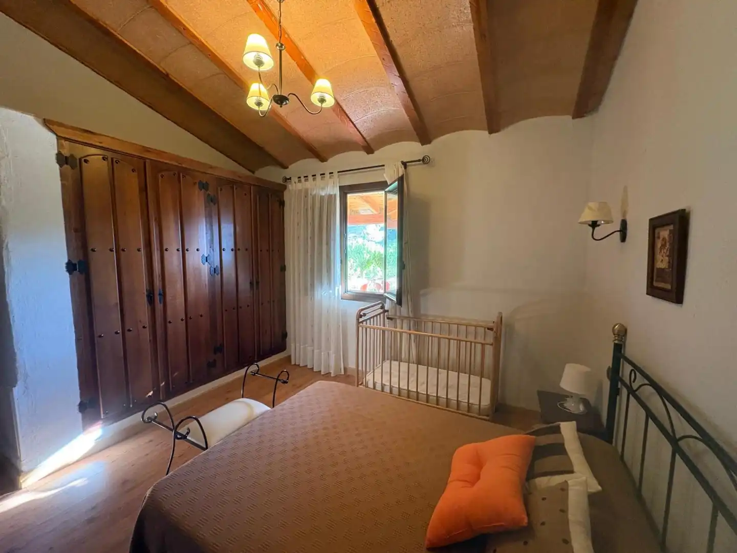 Habitación de Finca rústica en venta en Benatae con Calefacción, Jardín privado y Piscina