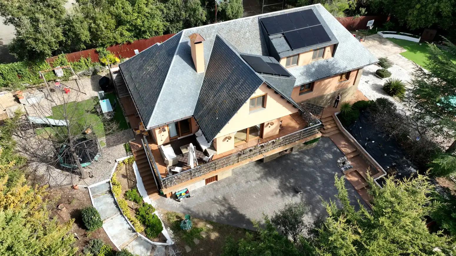 Vista exterior de Casa o xalet en venda en Matadepera amb Calefacció, Parquet i Terrassa