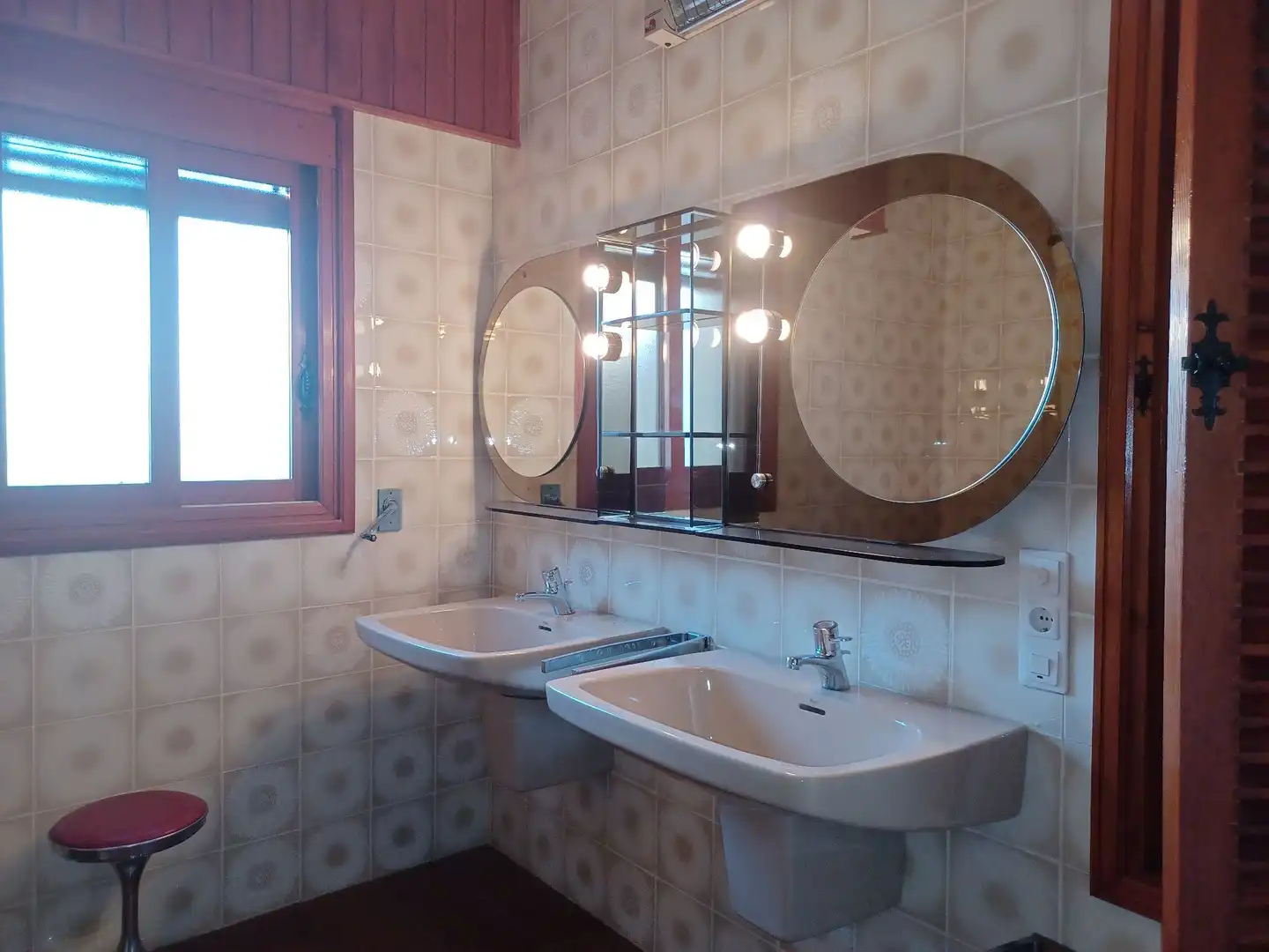 Bathroom of Houses for sale in Albaida  with Storage room and Swimming Pool