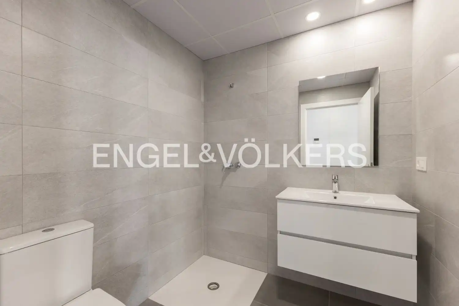 Bathroom of Flat for rent in Massanassa  with Air Conditioner, Heating and Balcony