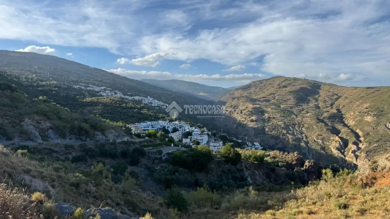 Vista exterior de Casa o chalet en venta en Alpujarra de la Sierra con Aire acondicionado, Trastero y Amueblado