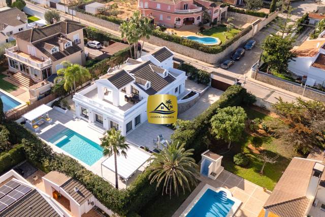 Casa-chalet en Venta en La Pedrera - Vessanes