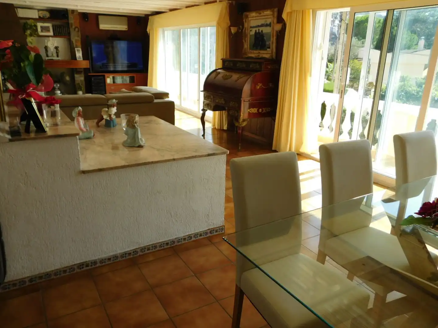 Menjador de Casa o xalet en venda en Roses amb Aire condicionat, Jardí privat i Terrassa