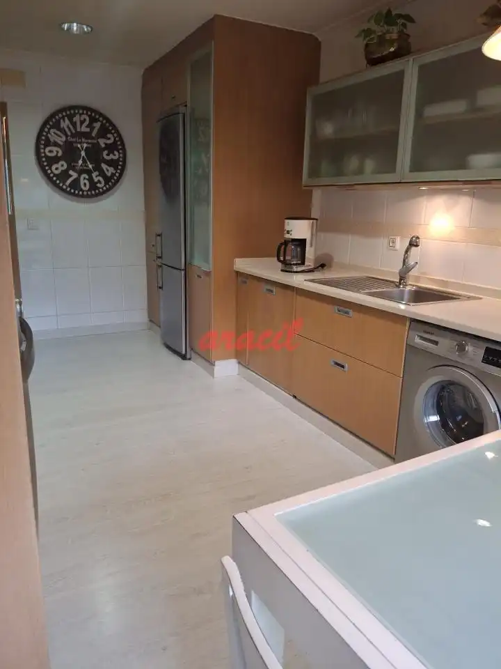 Cocina de Dúplex en venta en Ourense Capital  con Calefacción y Amueblado