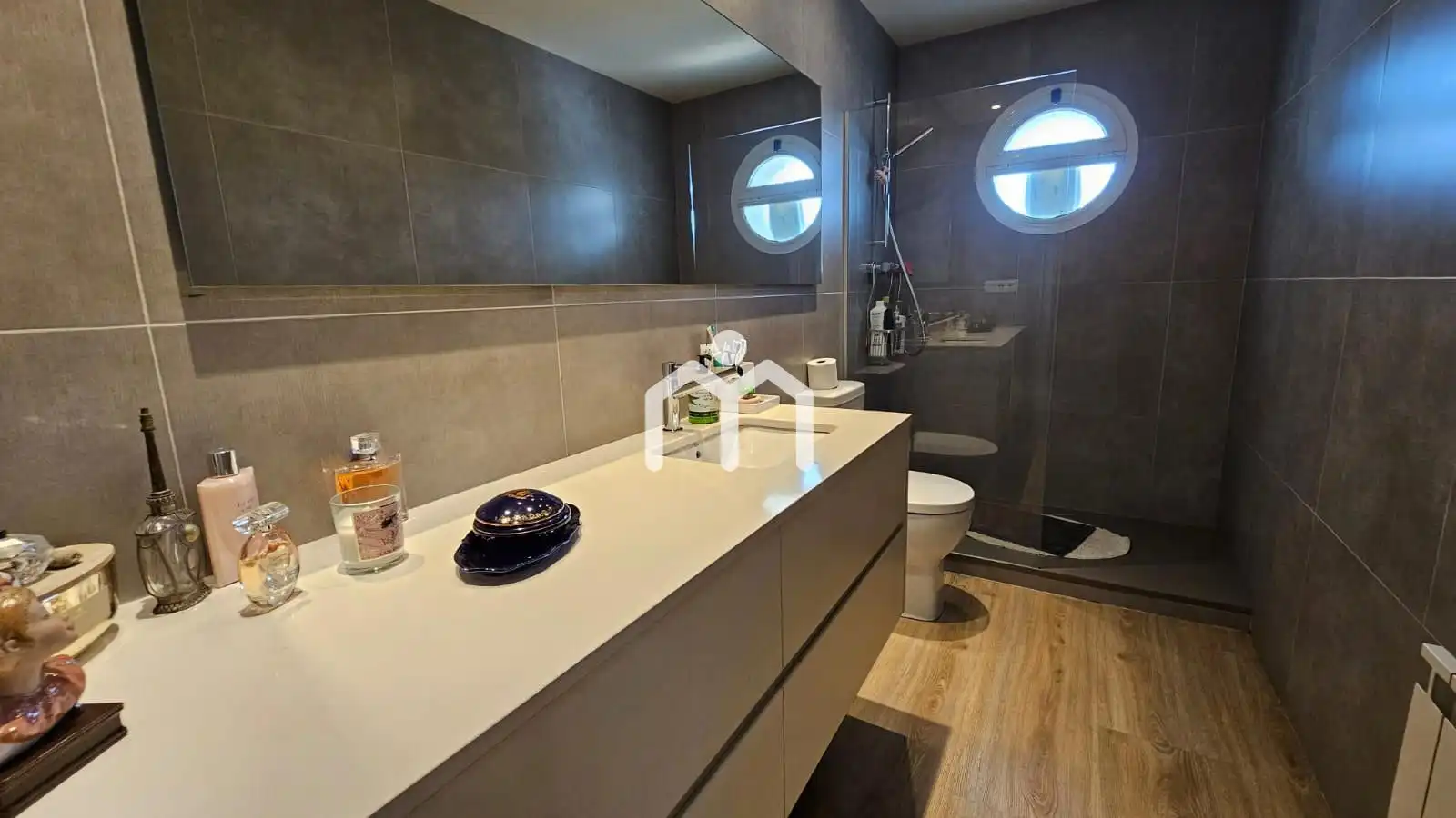 Baño de Casa o chalet en venta en Cabrils con Calefacción, Parquet y Terraza