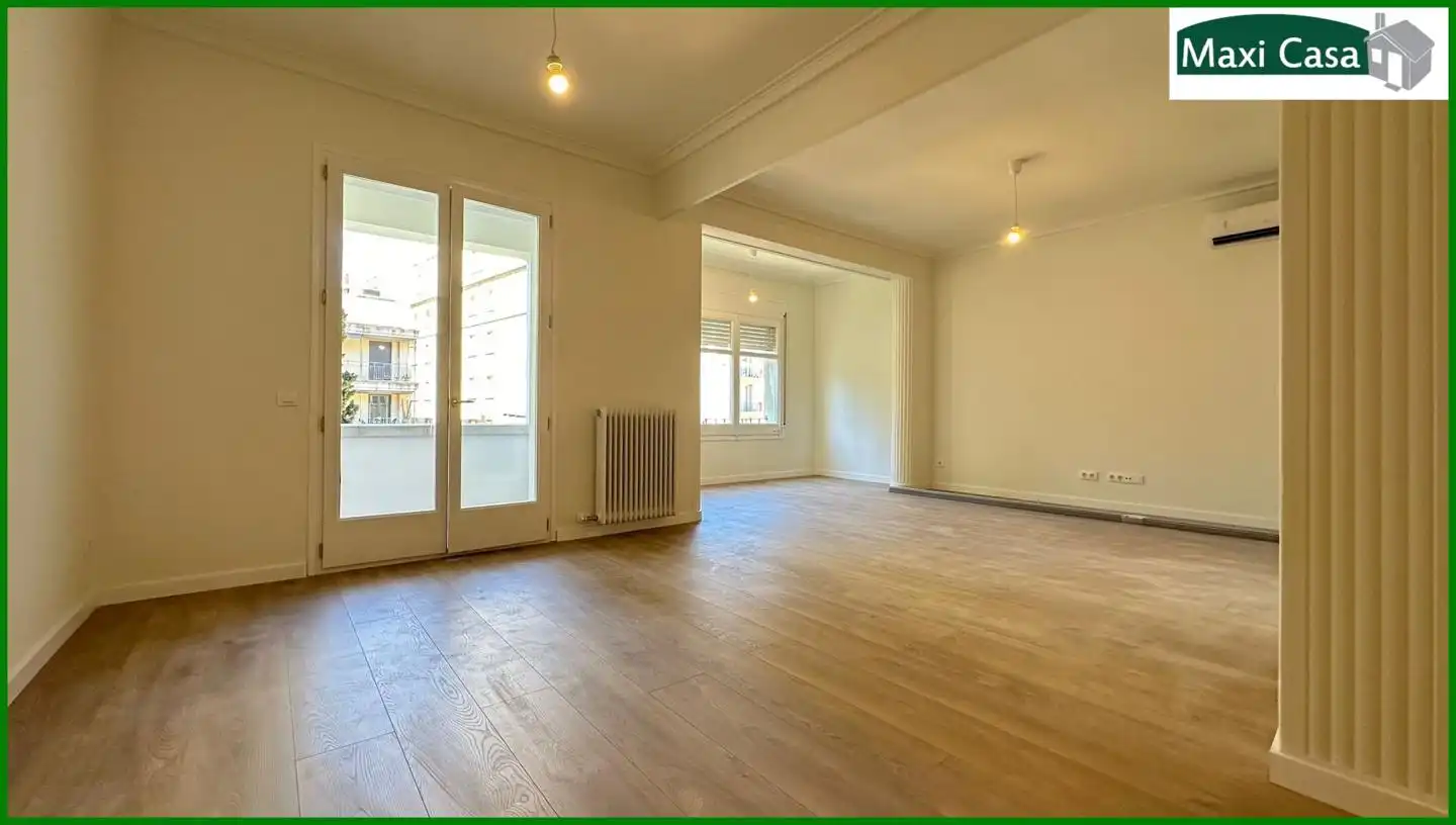 Sala d'estar de Pis de lloguer en Barcelona amb Aire condicionat i Terrassa