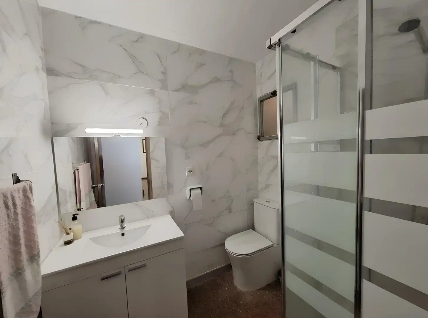 Baño de Piso en venta en Agullent con Terraza