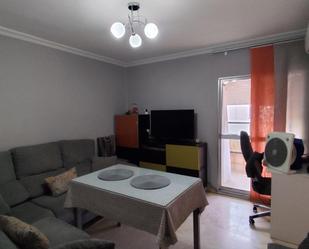 Living room of Flat for sale in  Sevilla Capital  with Air Conditioner, Parquet flooring and Balcony