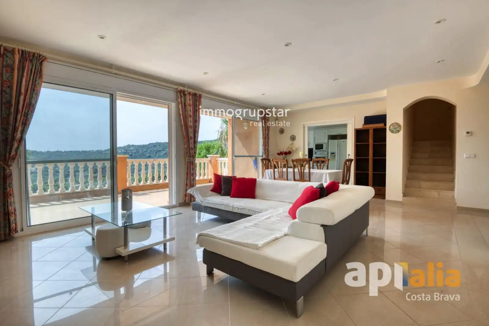 Sala d'estar de Casa o xalet en venda en Calonge i Sant Antoni amb Calefacció, Terrassa i Piscina