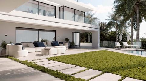 Foto 3 de Piso en venta en Urbanización Cascada de Camojan, 13, Sierra Blanca, Málaga