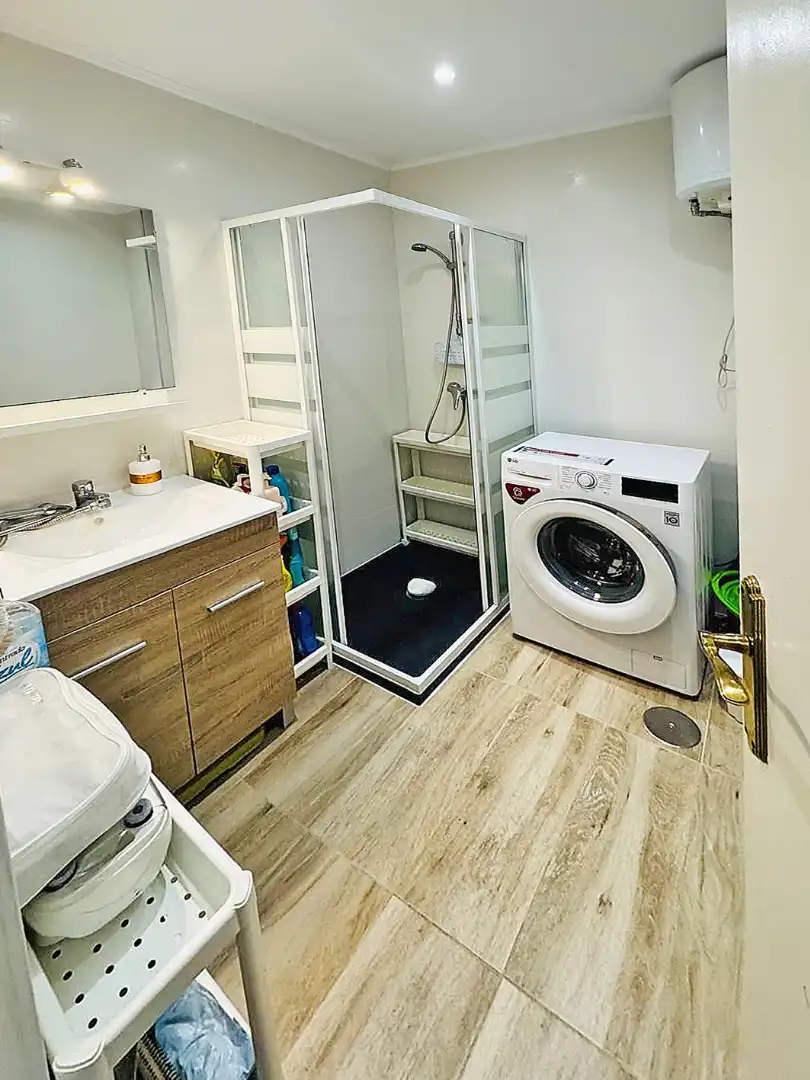 Bathroom of Study for sale in Torremolinos  with Air Conditioner, Terrace and Furnished