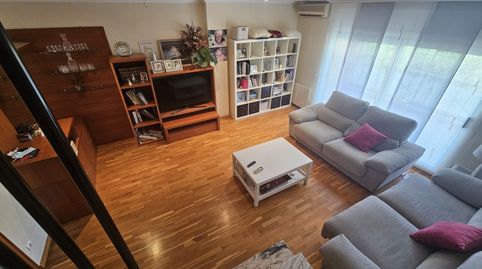 Foto 2 de Casa adosada en venta en Via Dels Paisos Catalans, Centre, El Vendrell