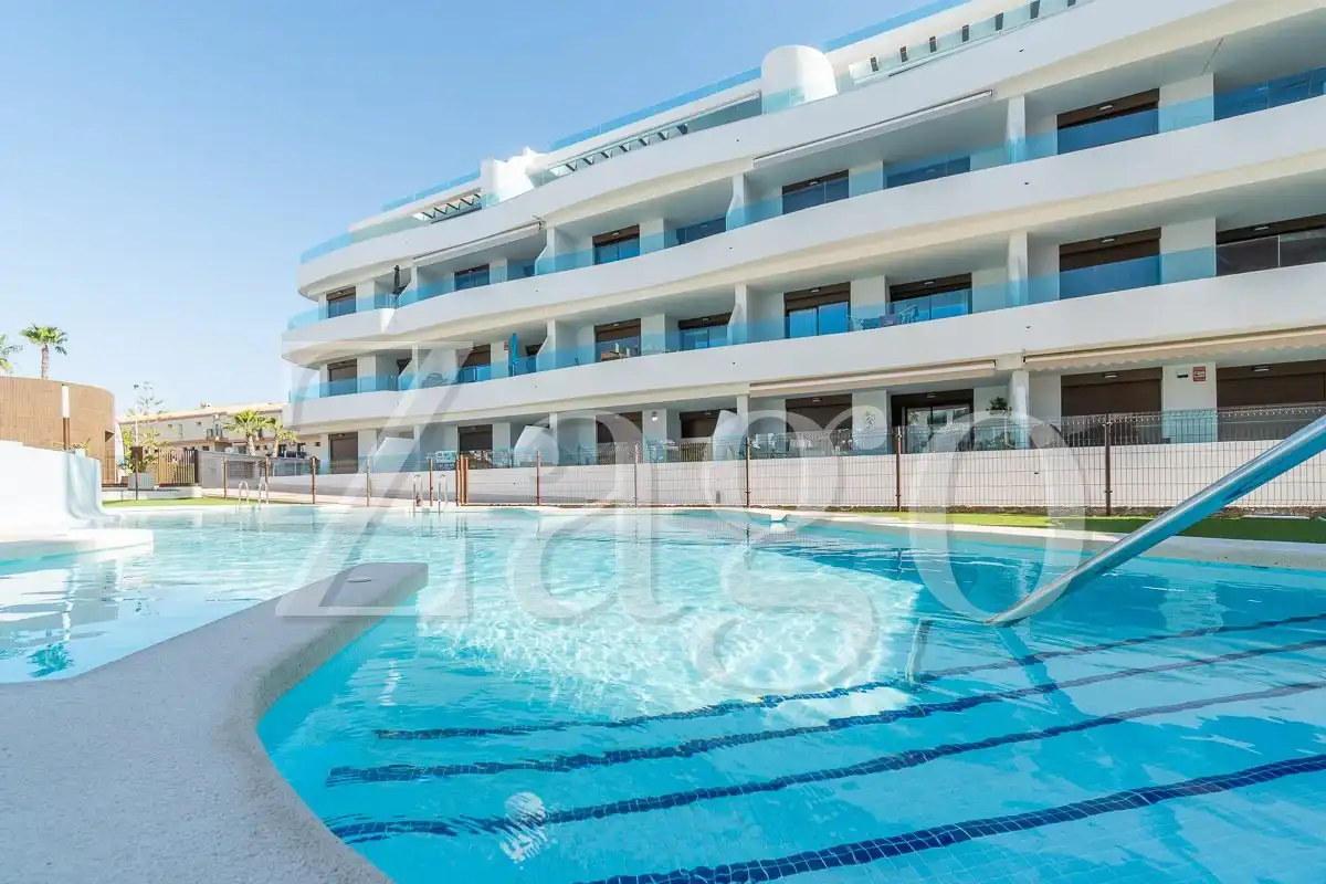 Apartamento con piscina en venta en Orihuela Costa, imagen 13