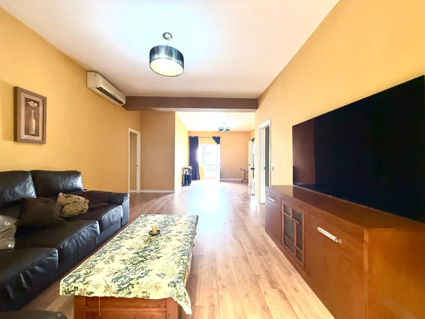 Sala de estar de Casa adosada en venta en Las Palmas de Gran Canaria con Parquet, Terraza y Trastero