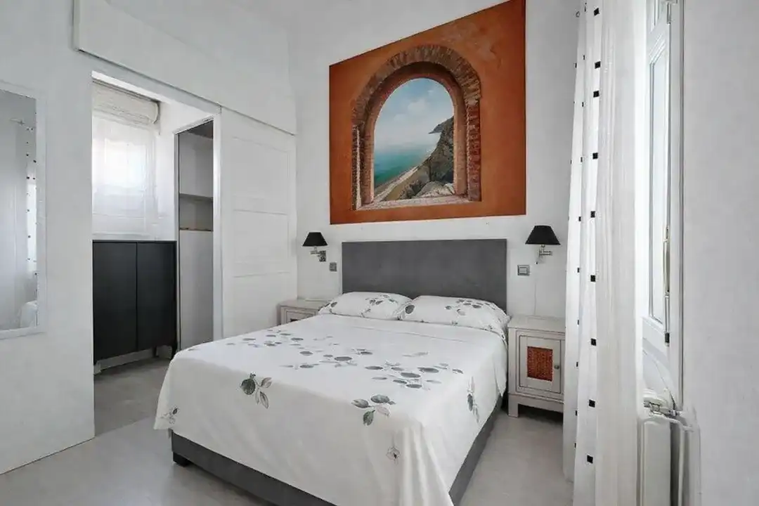 Schlafzimmer von Wohnung zur Miete in Madrid mit Klimaanlage, Heizung und Ofen