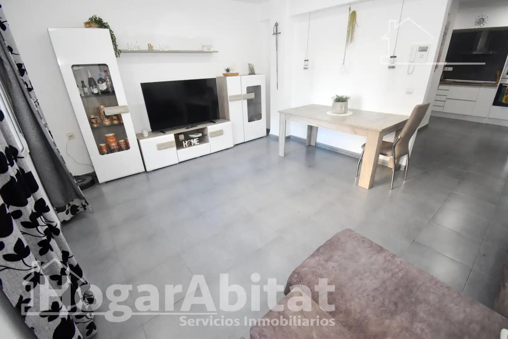 Living room of Flat for sale in Castellón de la Plana / Castelló de la Plana  with Heating, Terrace and Furnished