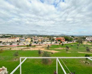 Vista exterior de Casa adosada en venda en Vilanova i la Geltrú amb Aire condicionat, Calefacció i Terrassa