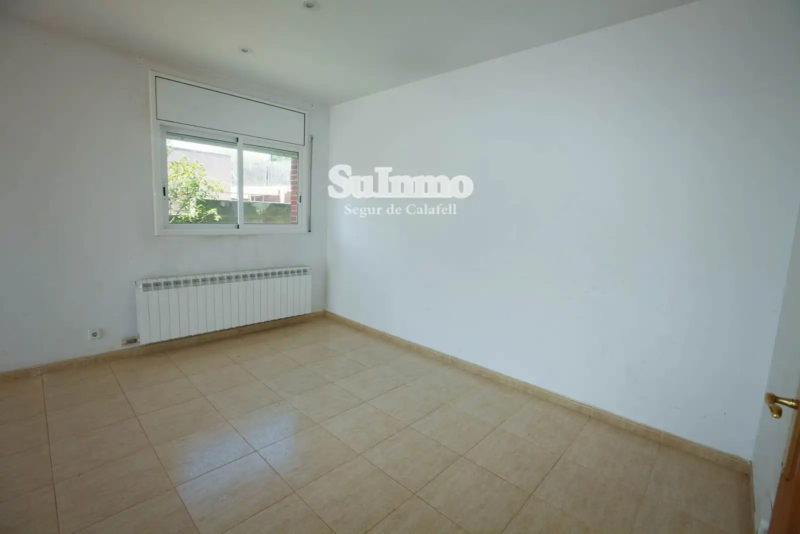 Schlafzimmer von Haus oder Chalet zum Verkauf in Calafell mit Heizung, Terrasse und Alarm