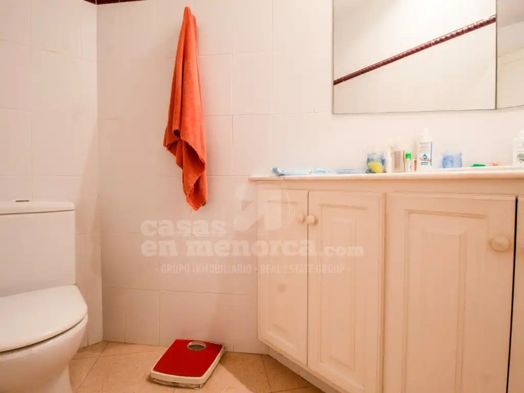 Bany de Casa o xalet en venda en Maó - Mahón amb Jardí privat, Terrassa i Piscina
