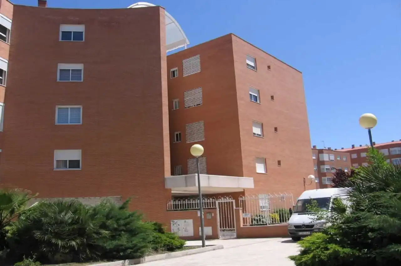 Vista exterior de Planta baja en venta en Aranjuez con Piscina comunitaria