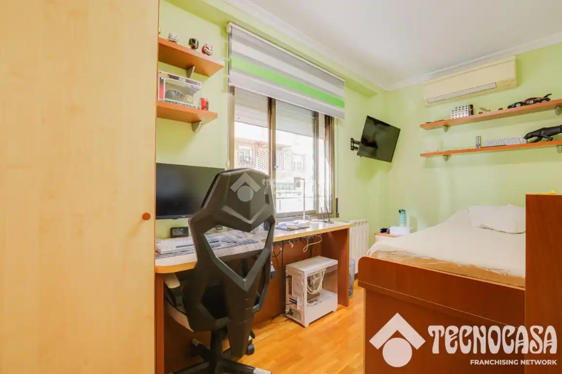 Flat with lift for sale in Nou Barris, imagen 8