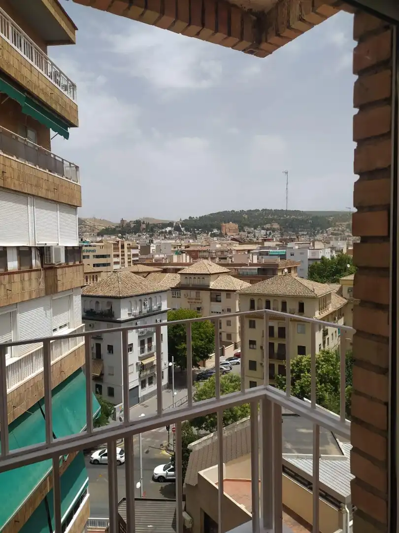 Exterior view of Flat for rent in Granada  with Heating, Furnished and Balcony