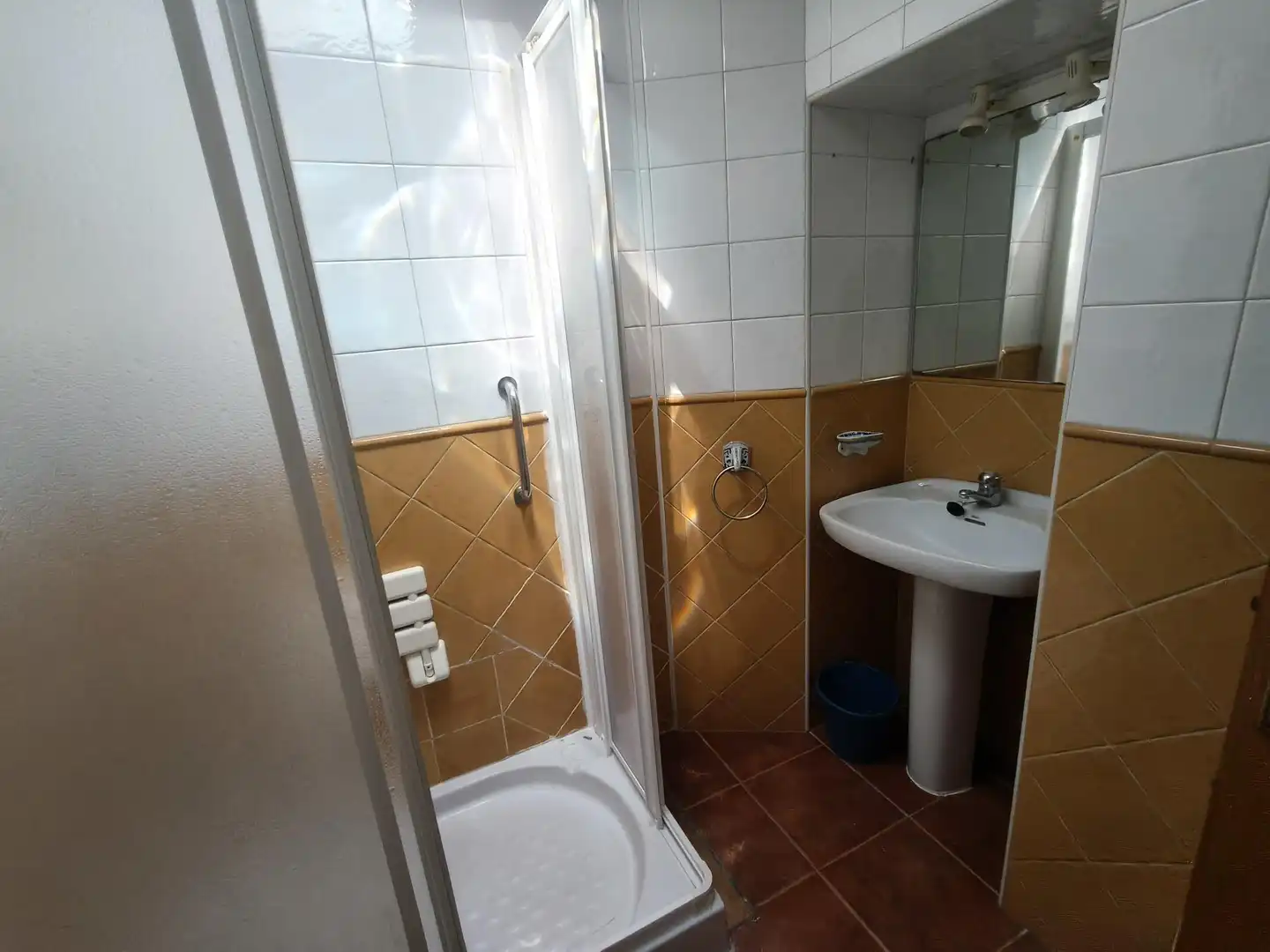 Bany de Casa o xalet en venda en Zamora Capital  amb Calefacció, Moblat i Alarma