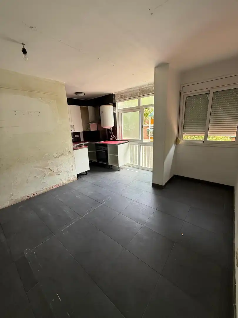Cocina de Piso en venta en Cornellà de Llobregat con Parquet