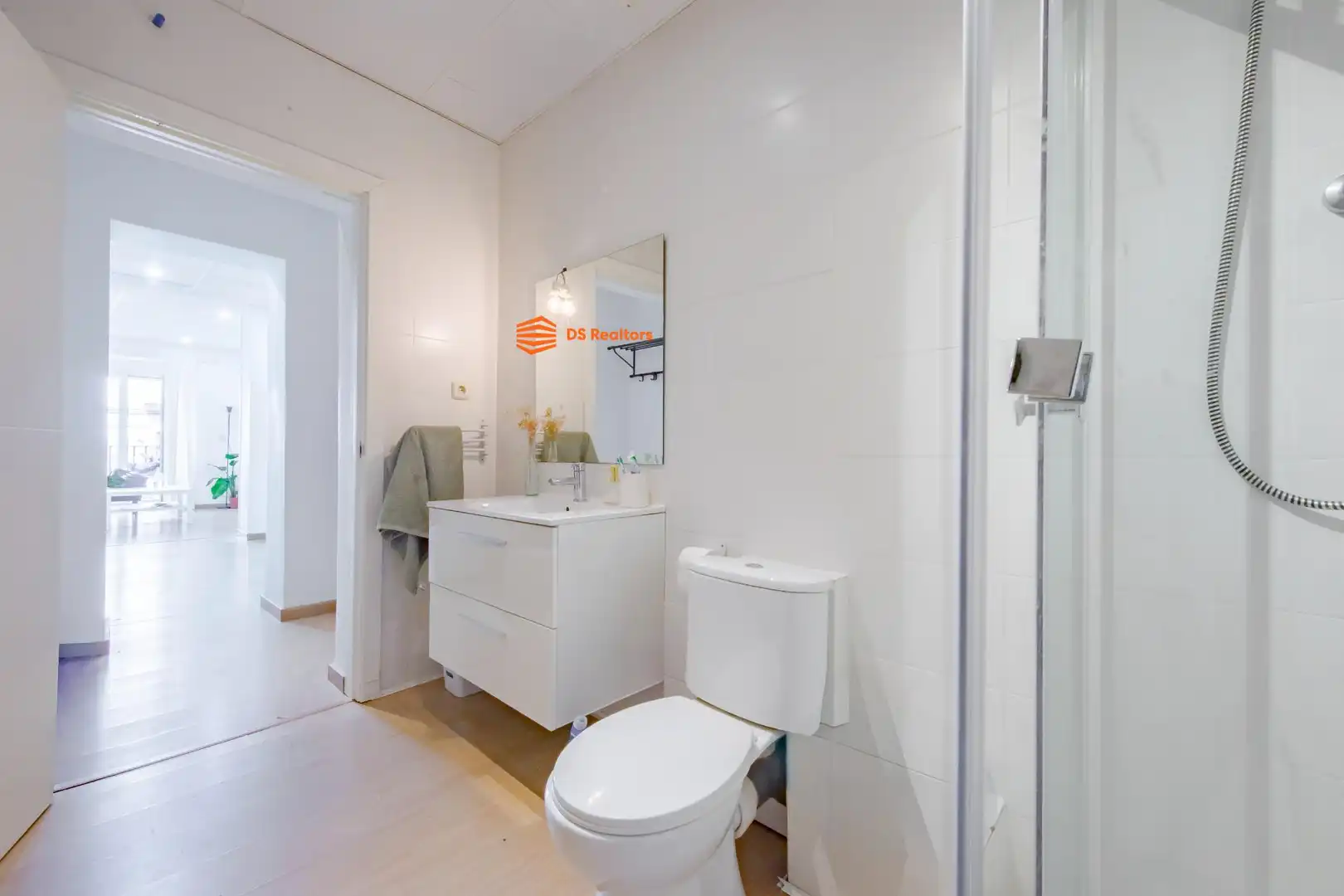 Badezimmer von Wohnung zur Miete in Madrid mit Heizung, Möbliert und Balkon