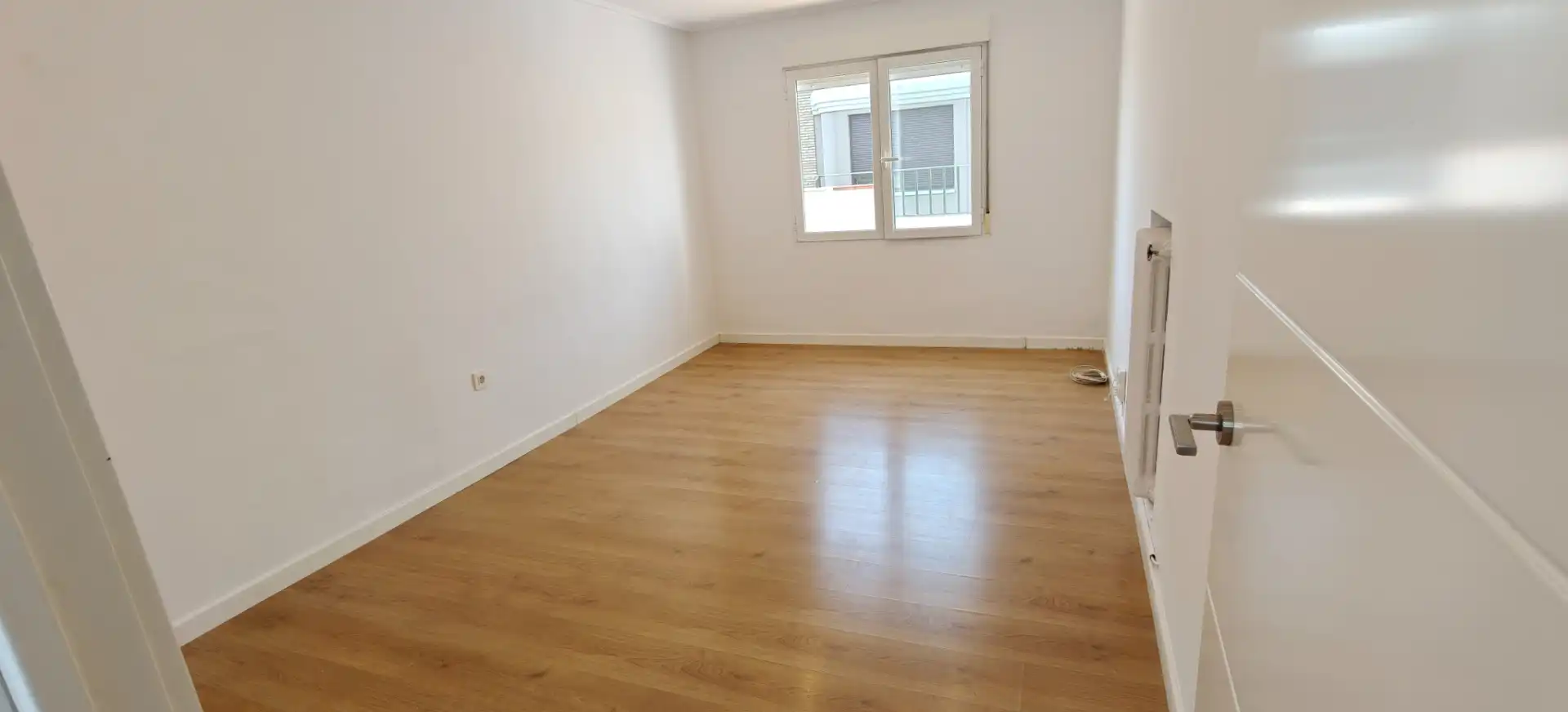 Habitación de Piso en venta en Zaragoza con Calefacción, Parquet y Terraza