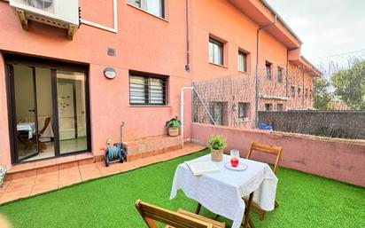 Jardí de Casa adosada en venda en Castellar del Vallès amb Aire condicionat, Calefacció i Terrassa