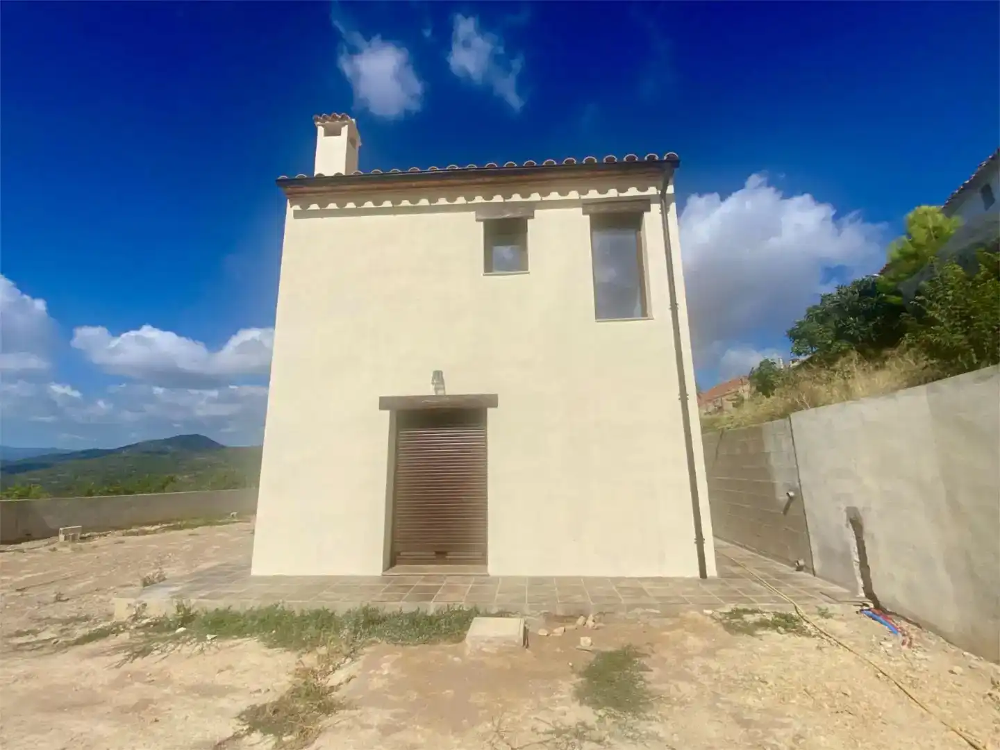 Vista exterior de Finca rústica en venda en Sierra Engarcerán amb Aire condicionat, Jardí privat i Traster