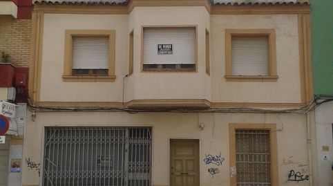 SE VENDE CASA EN LA ZONA DE LA AVENIDA DE LA LIBERTAD