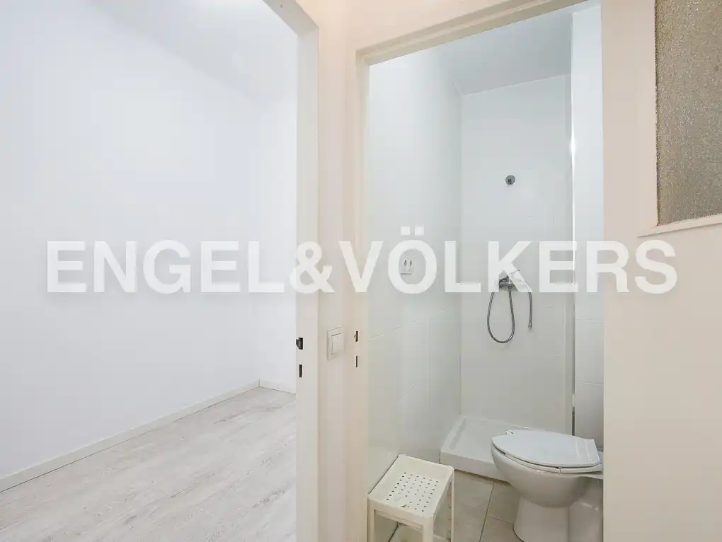 Baño de Piso de alquiler en Valencia con Aire acondicionado, Calefacción y Balcón