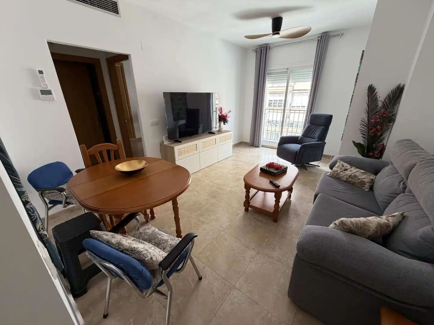 Sala d'estar de Apartament per a compartir en Málaga amb Aire condicionat, Terrassa i Moblat