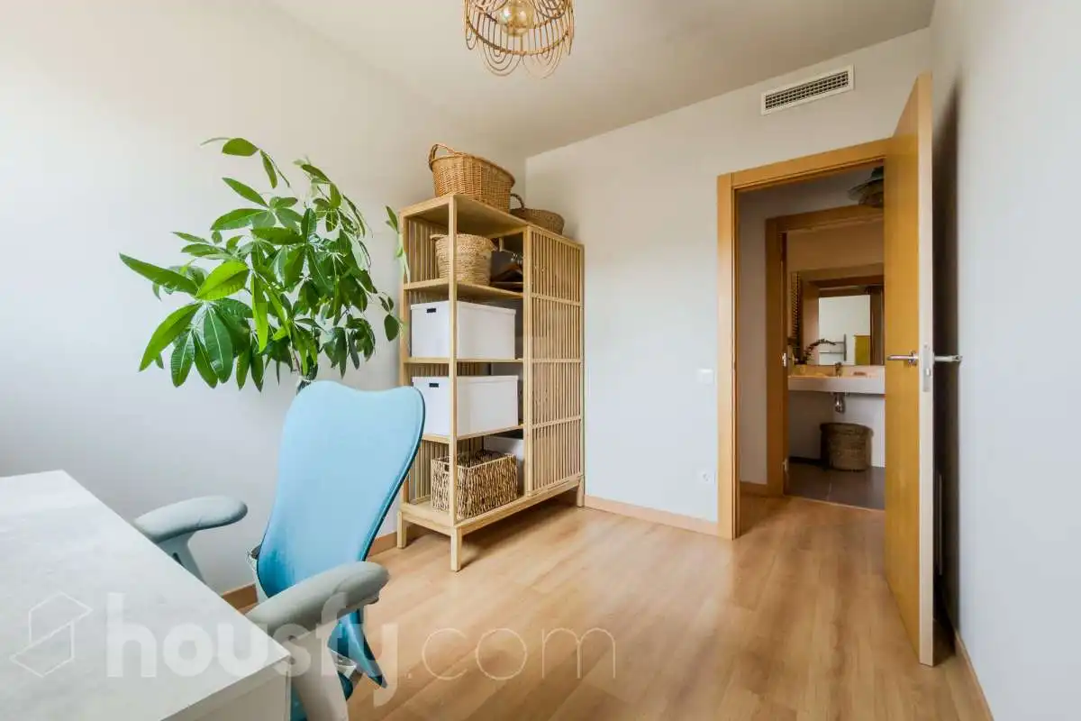Habitación de Piso en venta en Badalona con Aire acondicionado, Calefacción y Terraza
