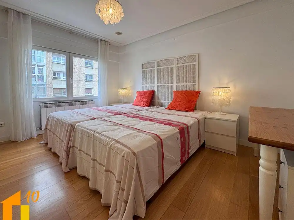 Piso en venta en Avenida Avenida Arlanzón, Villa Pilar