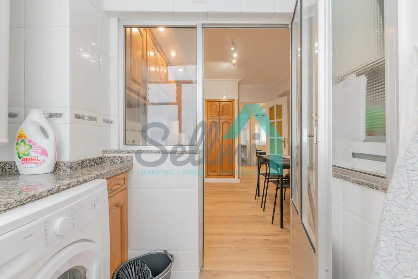 Exterior view of Flat for share in Oviedo   with Heating, Terrace and Furnished
