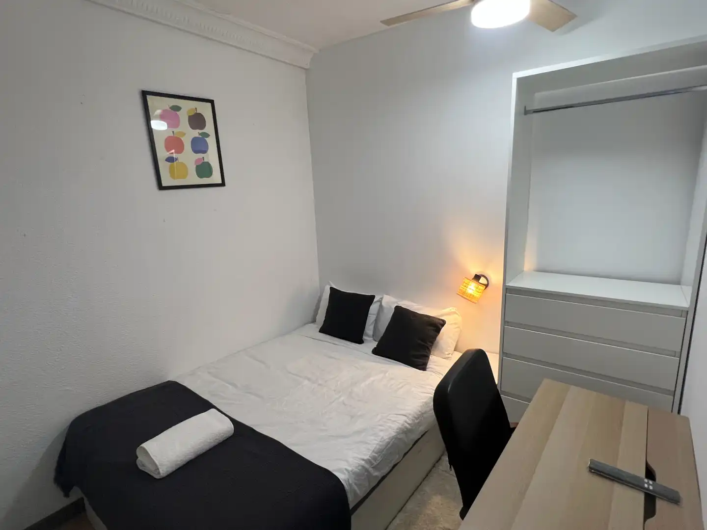 Dormitori de Pis per a compartir en  Madrid Capital amb Calefacció, Moblat i Rentadora