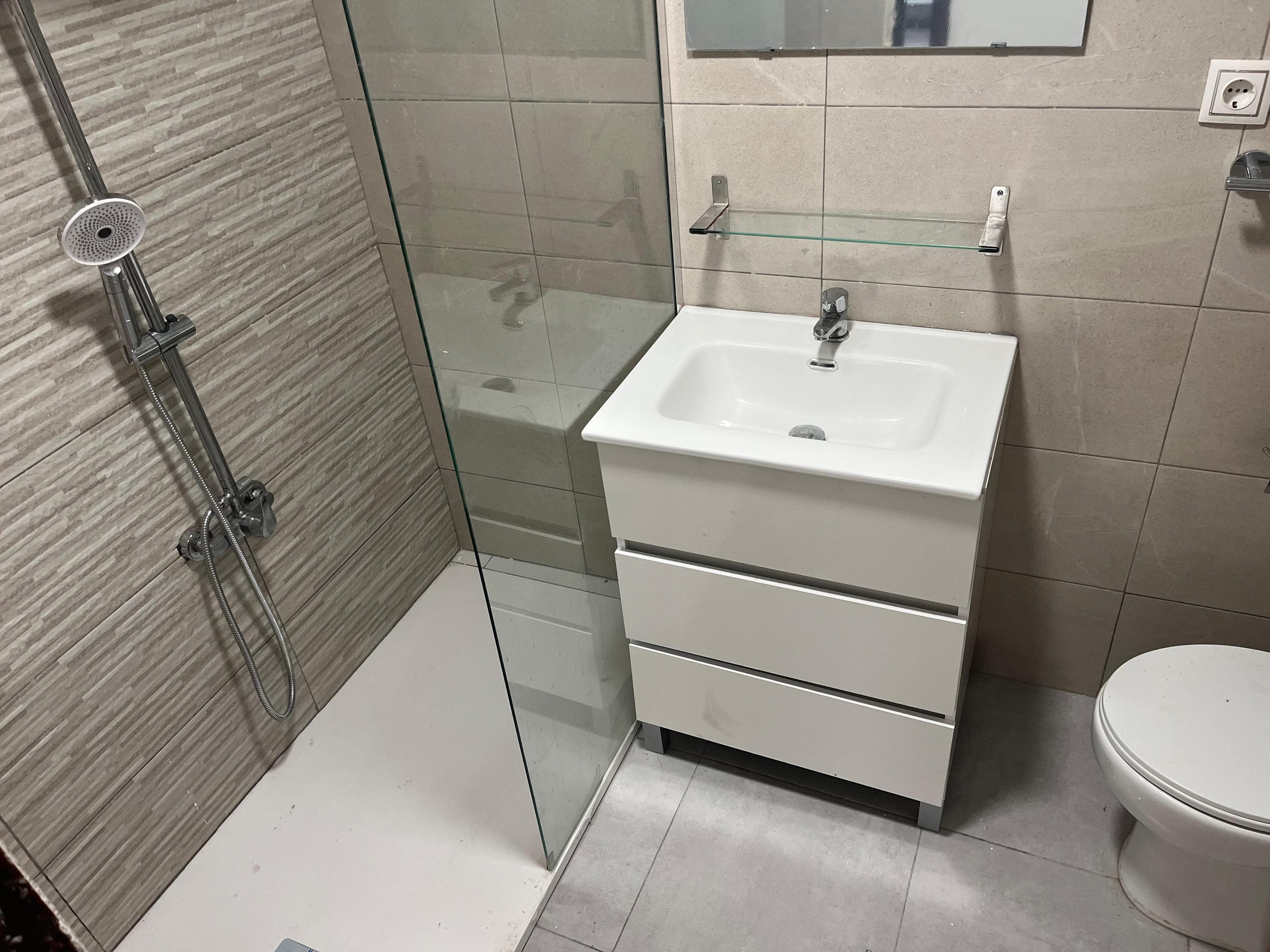 Bathroom of Flat to rent in Alicante / Alacant