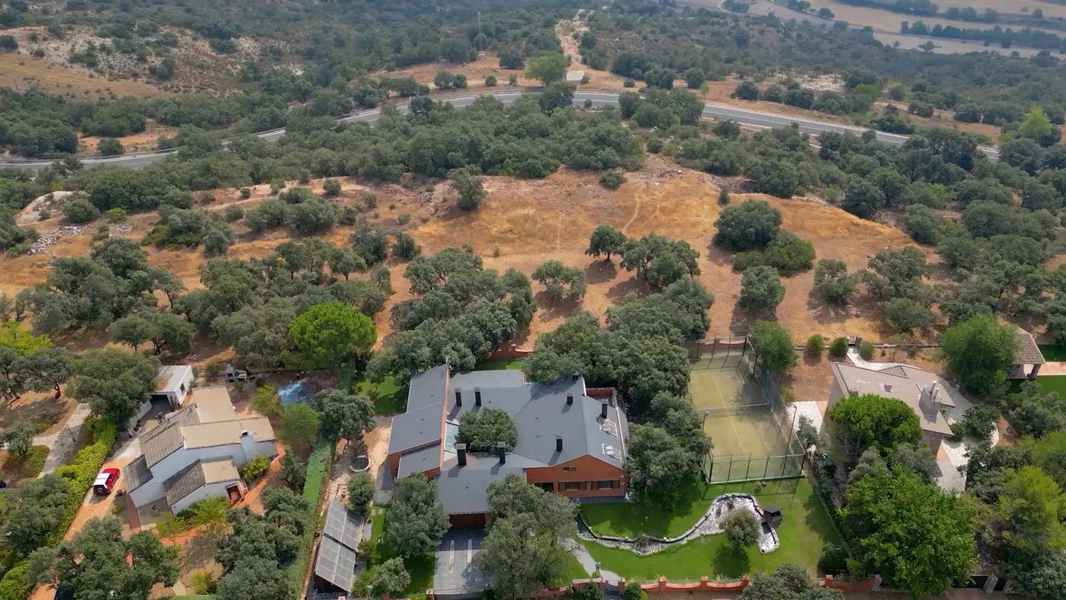 Vista exterior de Casa o chalet en venta en Nuevo Baztán con Aire acondicionado, Jardín privado y Terraza