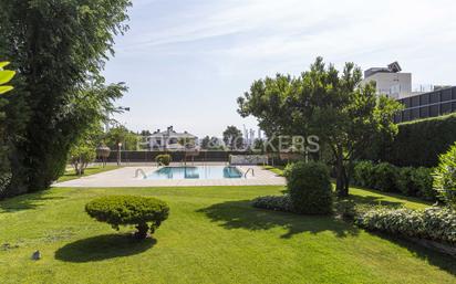 Garden of Duplex for sale in  Madrid Capital  with Air Conditioner, Terrace and Swimming Pool